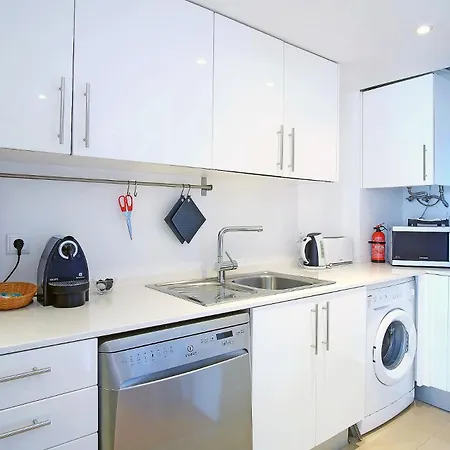 Dpj Comfort & Light In Downtown! With A Stunning View! *